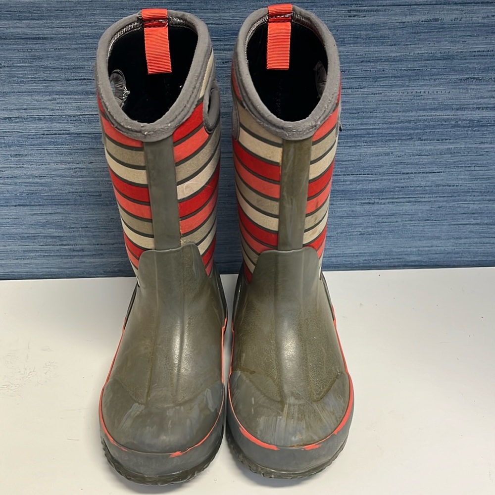 Gray Bogs boots.  Warm and weatherproof! Size 13
